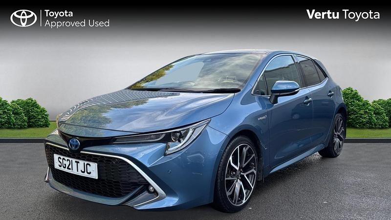 Used Toyota Corolla 122 HP (89 kW) 2021 Blue Hatchback