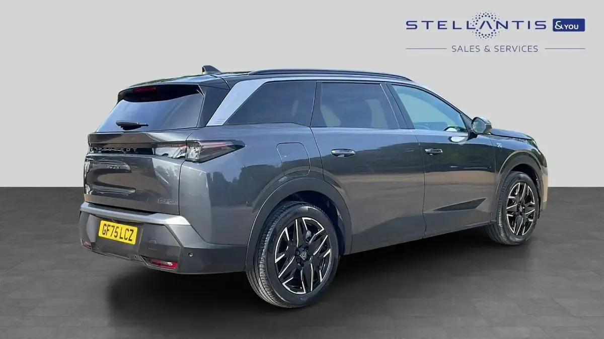 Used Peugeot 5008 Allure 143 HP (105 kW) 2025 Grey SUV
