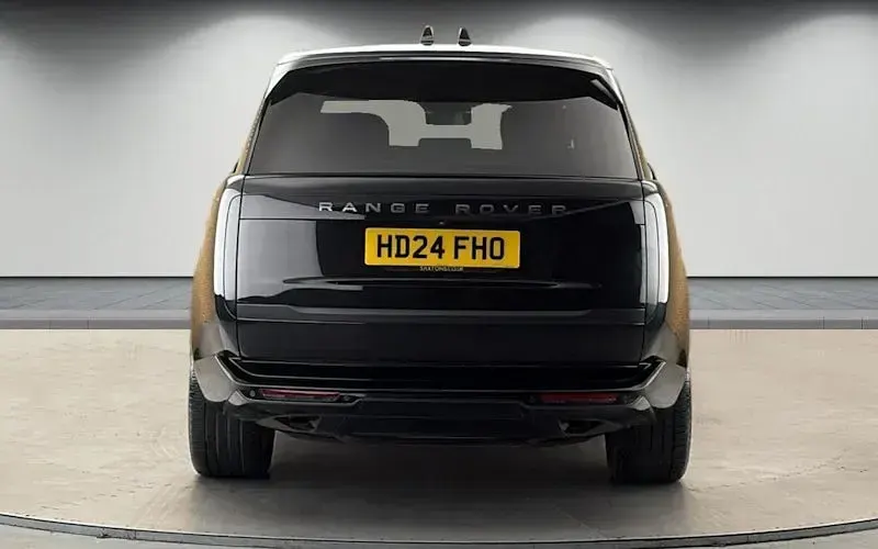 Used Land Rover Range Rover Autobiography 460 HP (338 kW) 2024 Santorini black SUV