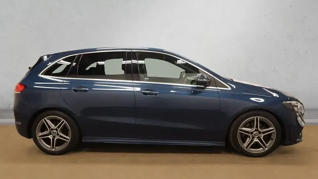 Used Mercedes B200 Executive 150 HP (110 kW) 2020 Blue Hatchback