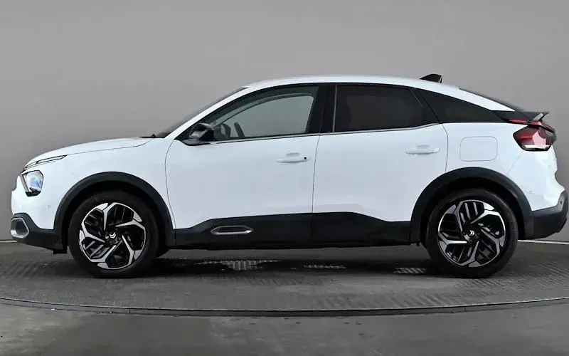 Used Citroën C4 PureTech 131 HP (96 kW) 2024 White SUV
