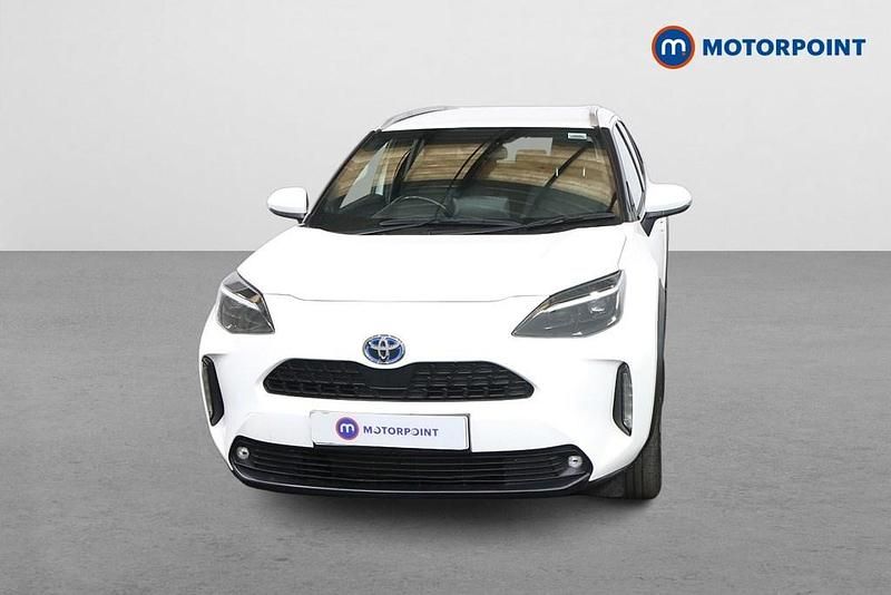 Used Toyota Yaris Hybrid Design 2022 White Hatchback