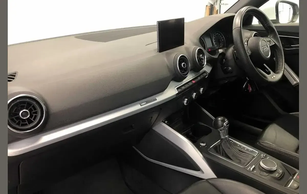 Used Audi Q2 S-Line 147 HP (108 kW) 2019 White SUV