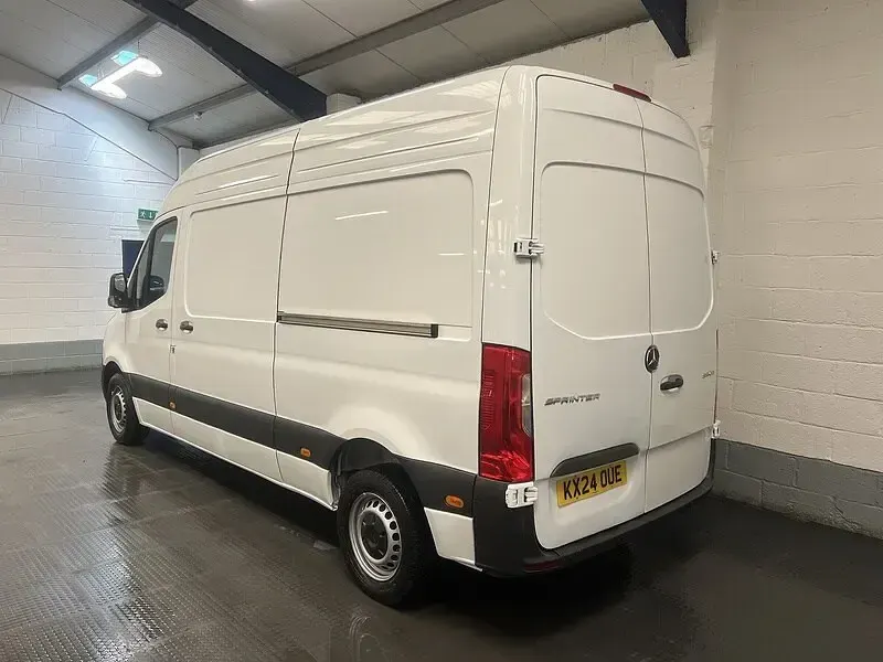Used Mercedes Sprinter Premium 150 HP (110 kW) 2024 White Van