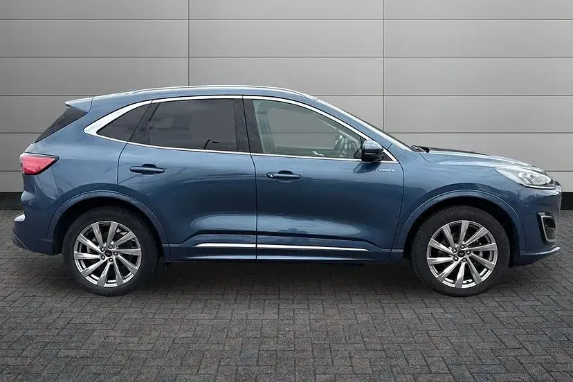 Used Ford Kuga Vignale 225 HP (165 kW) 2023 Blue SUV