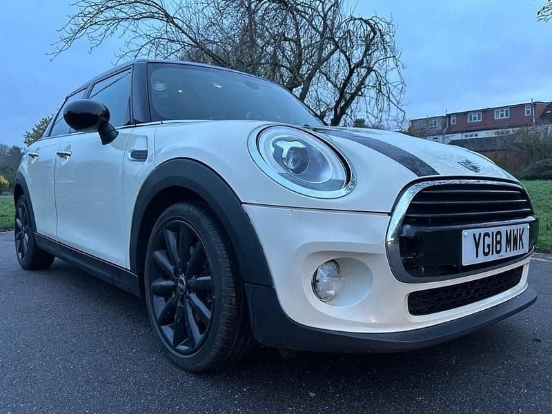 Used Mini Cooper D Hatch 116 HP (85 kW) 2018 White Hatchback