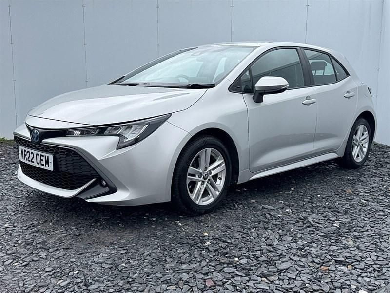 Used Toyota Corolla 122 HP (89 kW) 2022 Silver Hatchback