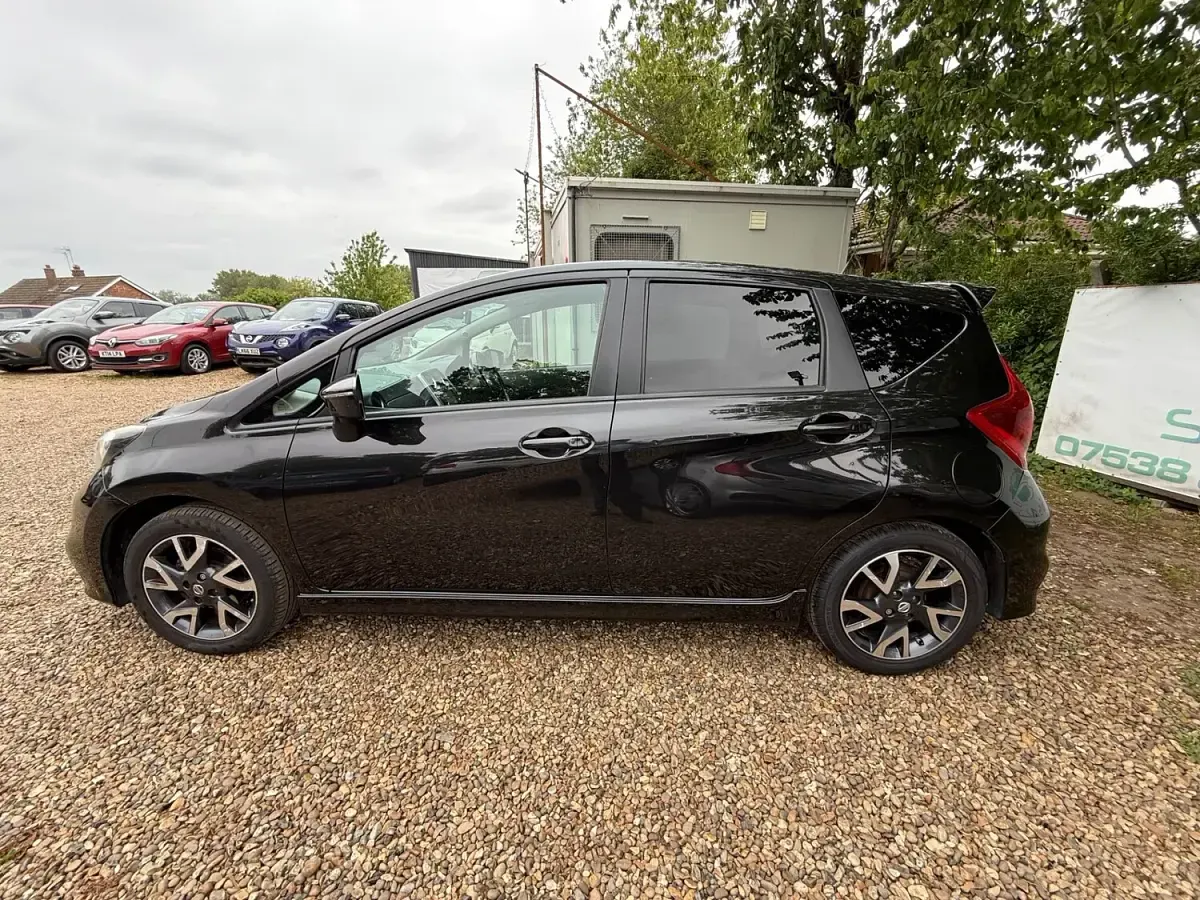 Used Nissan Note S 98 HP (72 kW) 2014 Black Hatchback