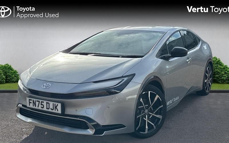 Used Toyota Prius 223 HP (164 kW) 2025 Silver Hatchback