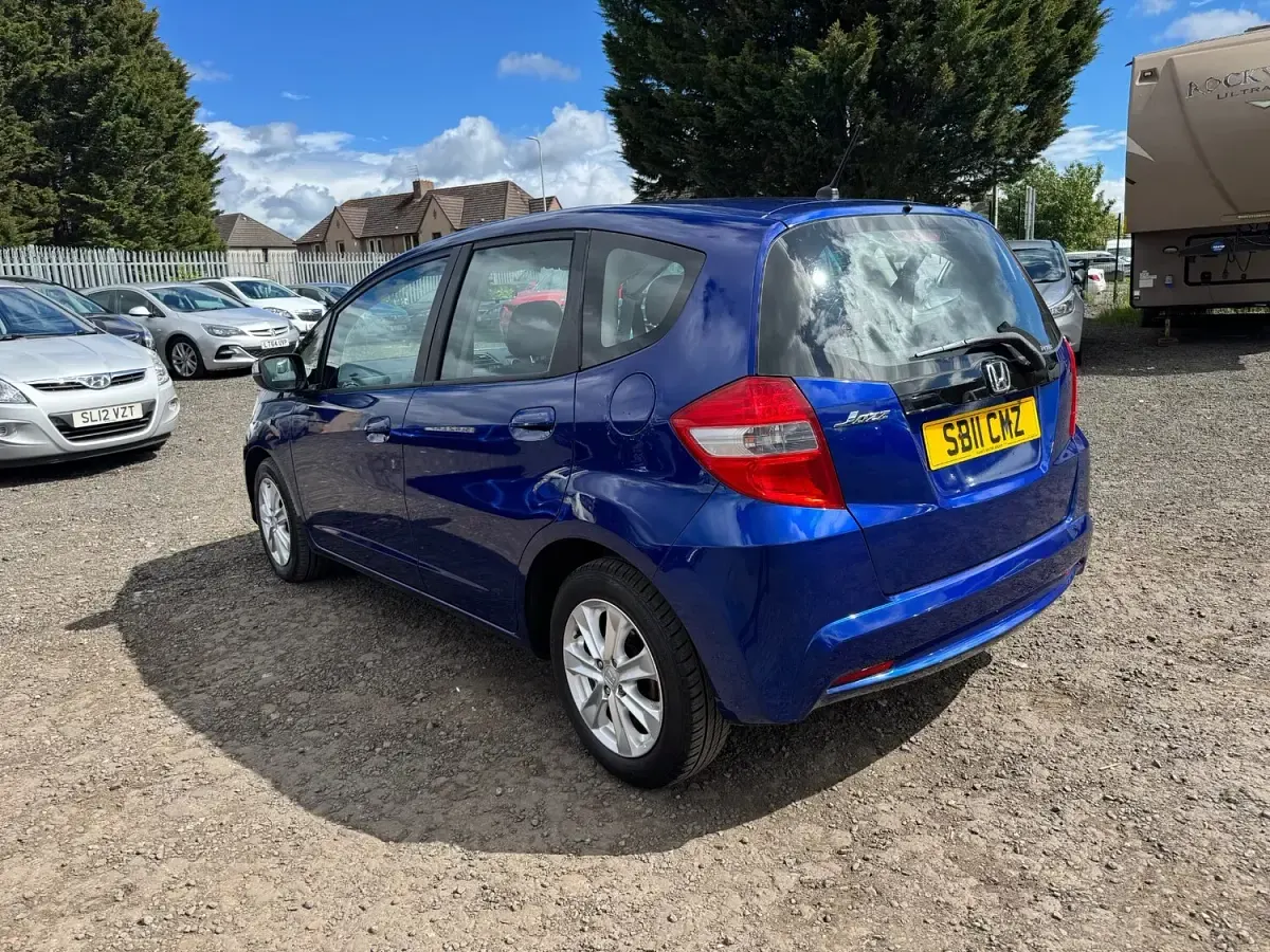 Used Honda Jazz ES 2011 Blue Hatchback