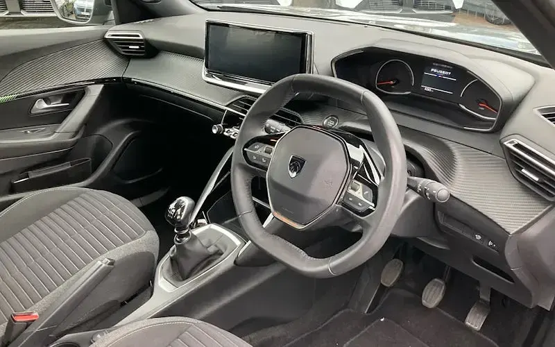 Used Peugeot 2008 Active 101 HP (74 kW) 2024 Grey SUV