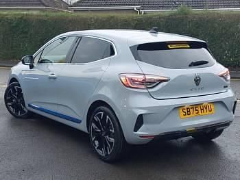 New Renault Clio V Techno 143 HP (105 kW) 2025 Grey Hatchback