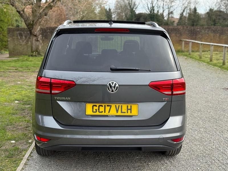 Used VW Touran Family 115 HP (84 kW) 2017 Grey MPV