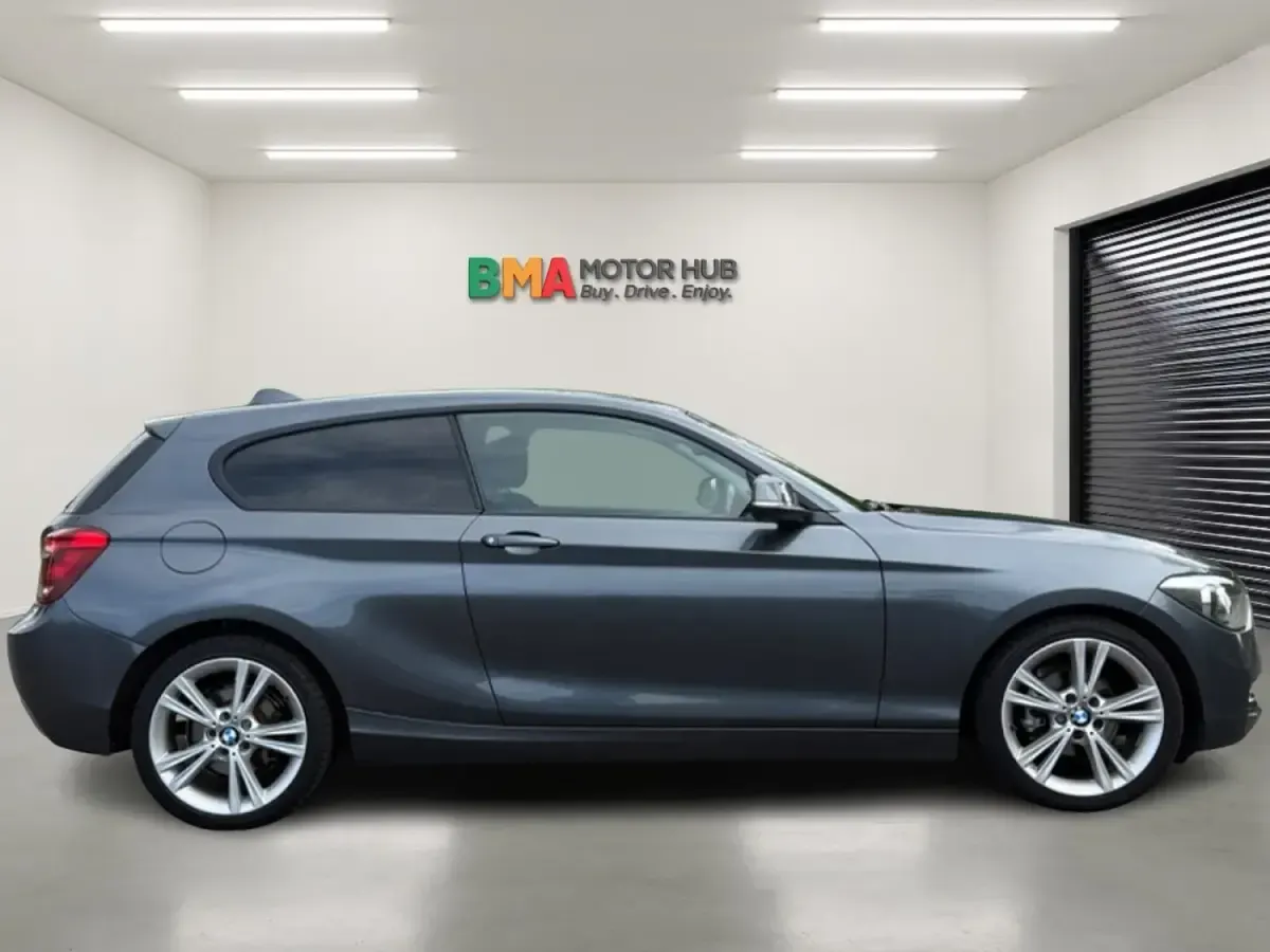 Begagnad BMW 118 Sport Line 2013 Grå Halvkombi