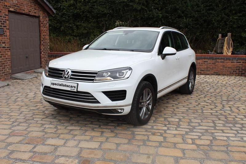 White Used 2015 VW Touareg SE SUV | £11,499 (Fair price) - Image 1/4