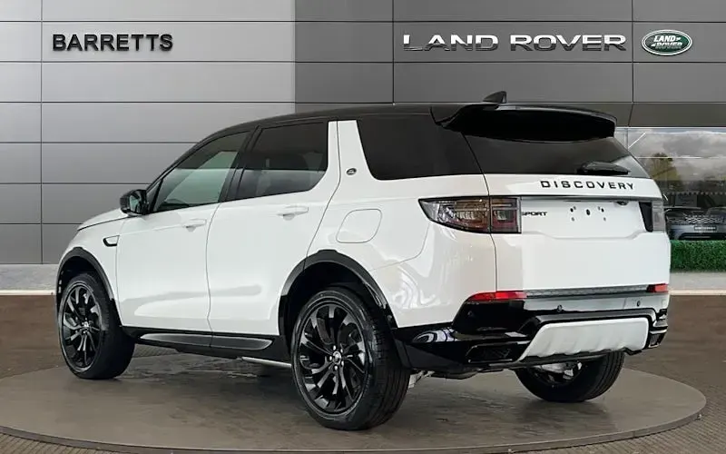 Used Land Rover Discovery 5 SE Dynamic 269 HP (197 kW) 2024 SUV