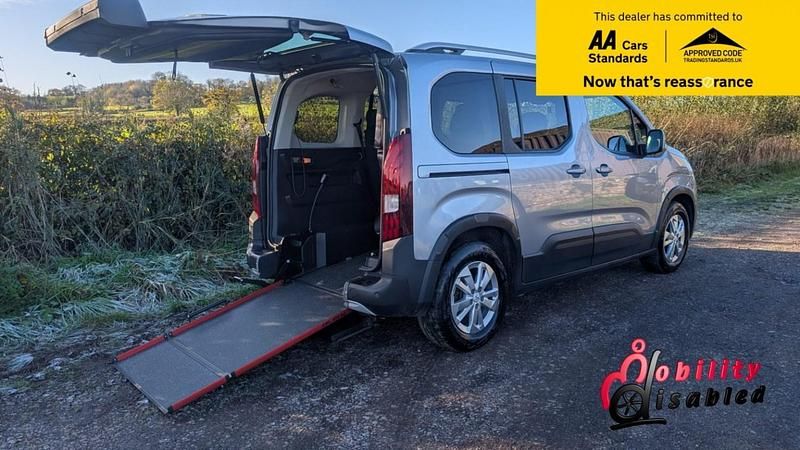 Grey Used 2019 Peugeot Rifter Allure MPV | £15,950 (A bit pricey) - Image 1/3