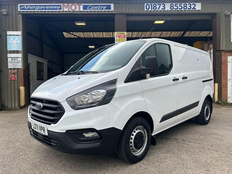 Used Ford Transit Custom 105 HP (77 kW) 2022 White Van