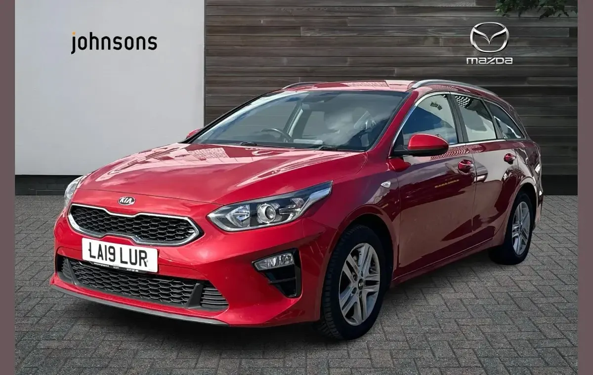 Used Kia Ceed 136 HP (100 kW) 2019 Red Hatchback