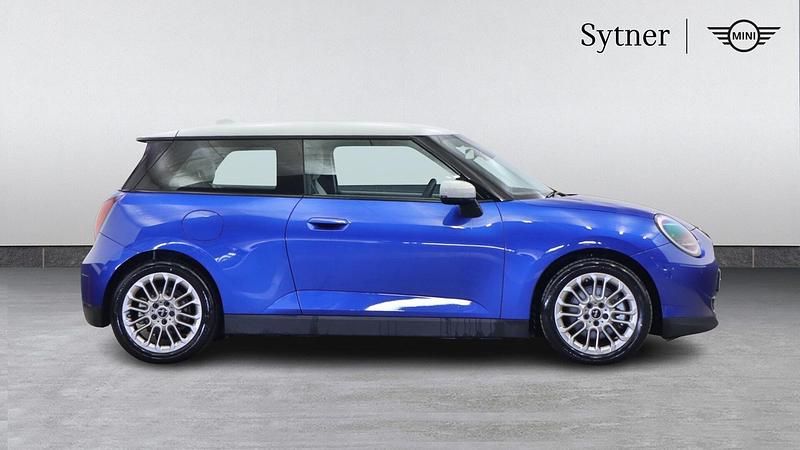New Mini Cooper Hatch 133 kW (181 HP) 2025 Blue Hatchback