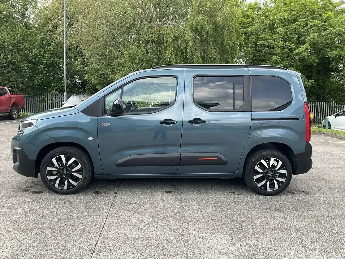 Nowe Citroën e-Berlingo 98 kW (134 KM) 2025 Niebieski Minivan
