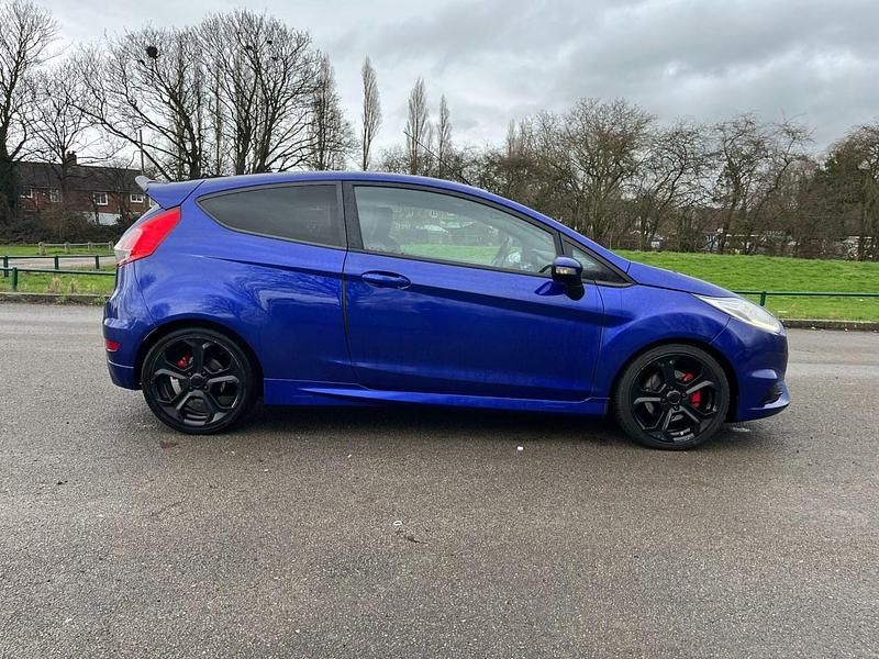 Used Ford Fiesta ST 2014 Blue Hatchback