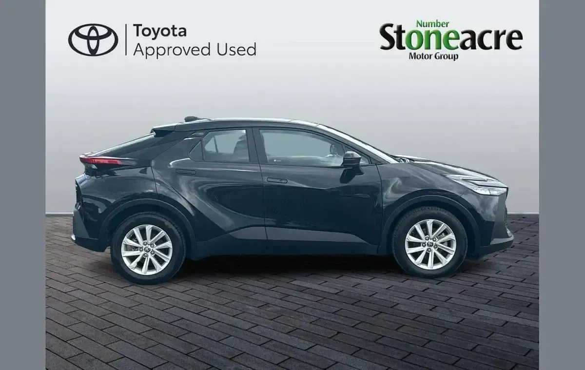 Used Toyota C-HR 140 HP (102 kW) 2024 Black SUV