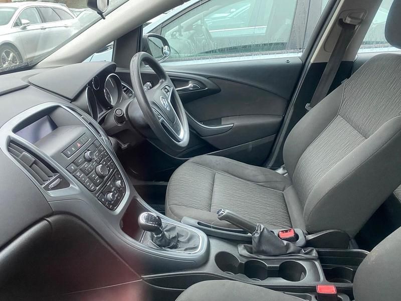 Used Vauxhall Astra Design Edition 2014 Black Hatchback