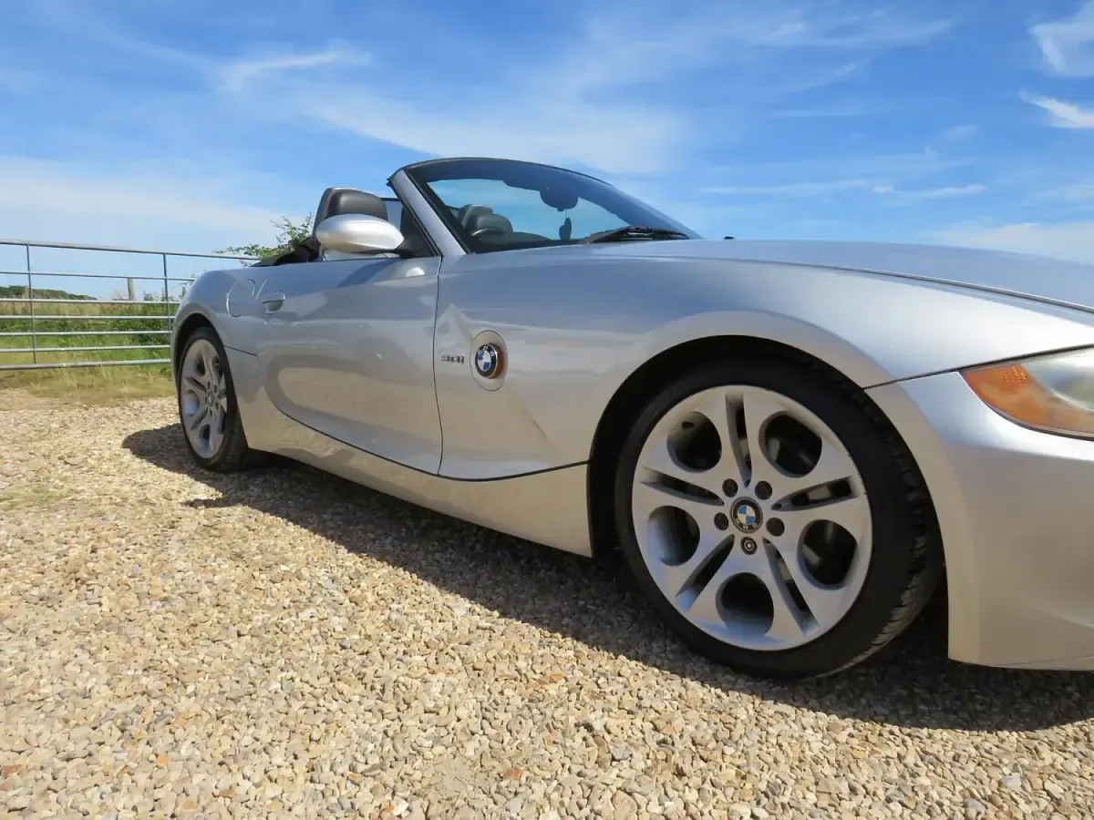 Used BMW Z4 Impressive 231 HP (169 kW) 2003 Silver Cabriolet