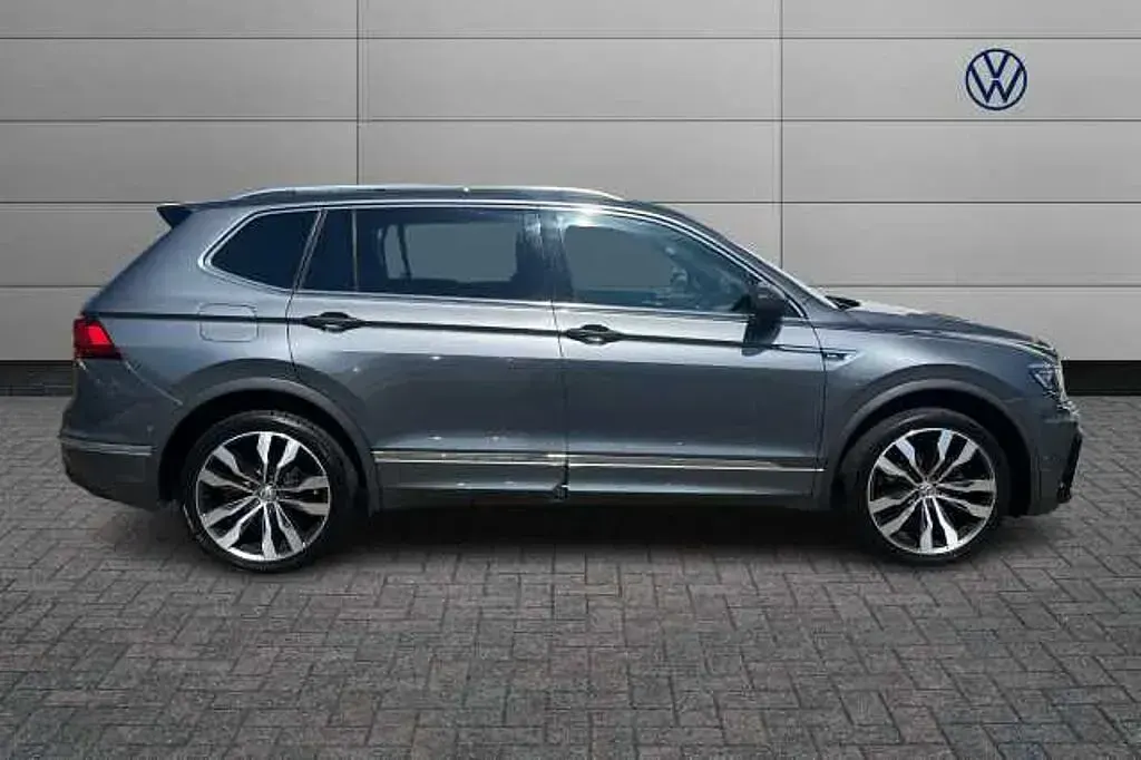 Used VW Tiguan Allspace R-line 150 HP (110 kW) 2019 Grey SUV