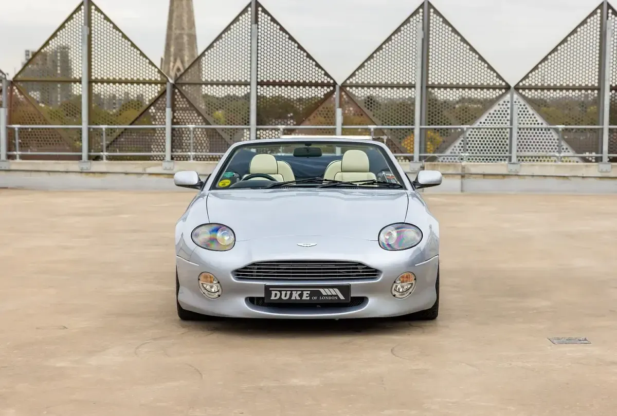 Used Aston Martin DB7 420 HP (308 kW) 2000 Silver Cabriolet