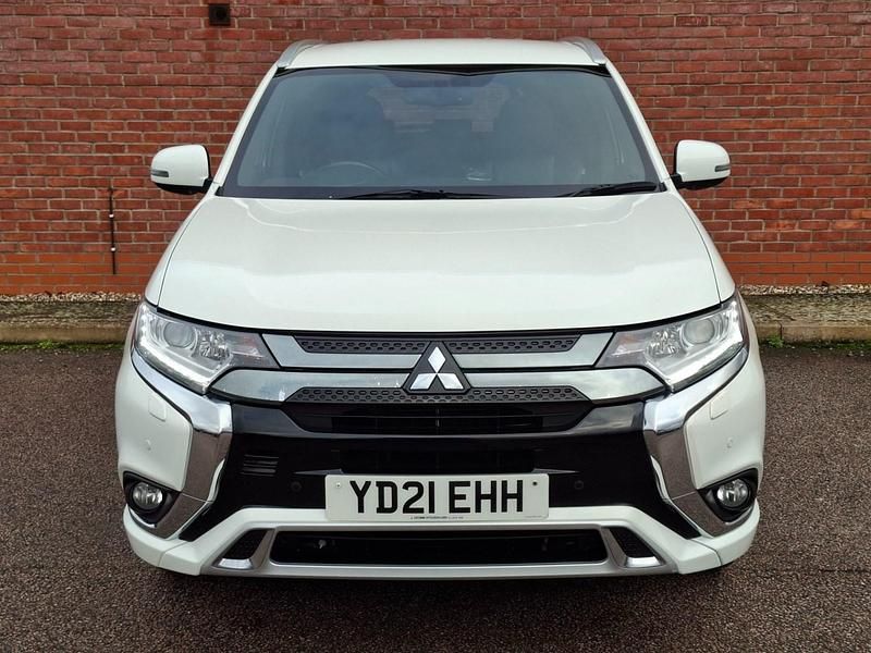 Used Mitsubishi Outlander P-HEV 2021 White Estate