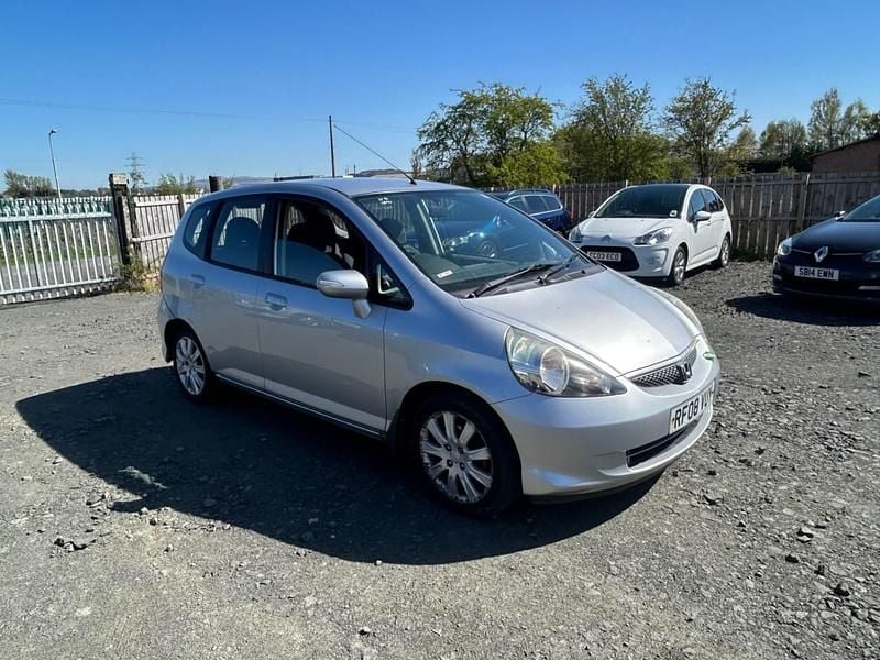 Begagnad Honda Jazz SE 2008 Silver Halvkombi