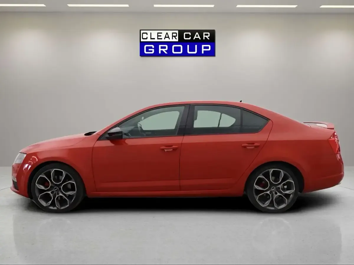 Usado Skoda Octavia vRS 184 HP (135 kW) 2016 Vermelho Carrinha