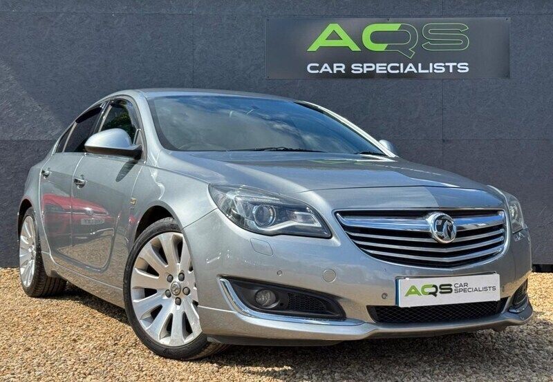 Silver Used 2015 Vauxhall Insignia SRi Hatchback | £3,895 (Fair price) - Image 1/4