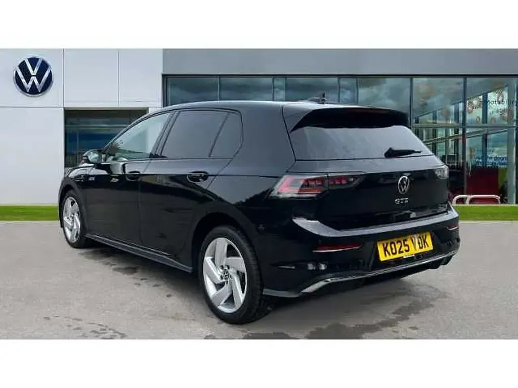 Używany VW Golf VIII 272 KM (200 kW) 2025