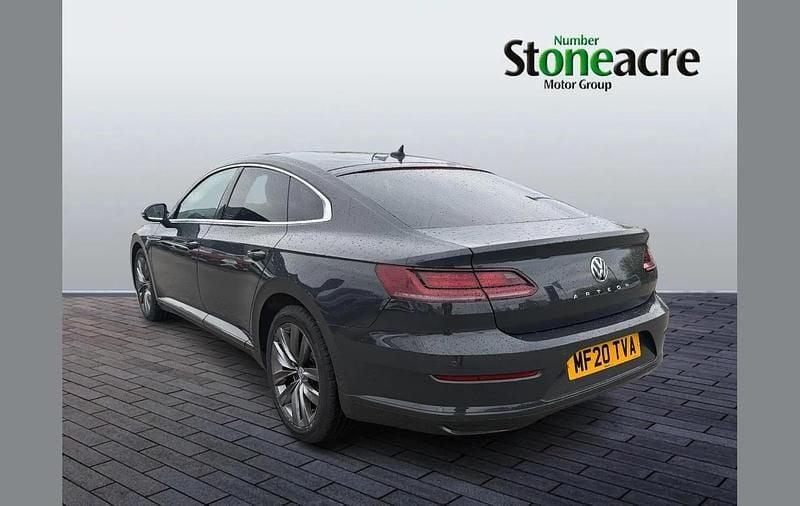 Usado VW Arteon SE 150 HP (110 kW) 2020 Cinzento Citadino