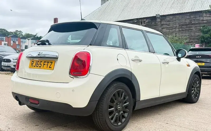 Used Mini ONE Hatch 102 HP (75 kW) 2017 Hatchback