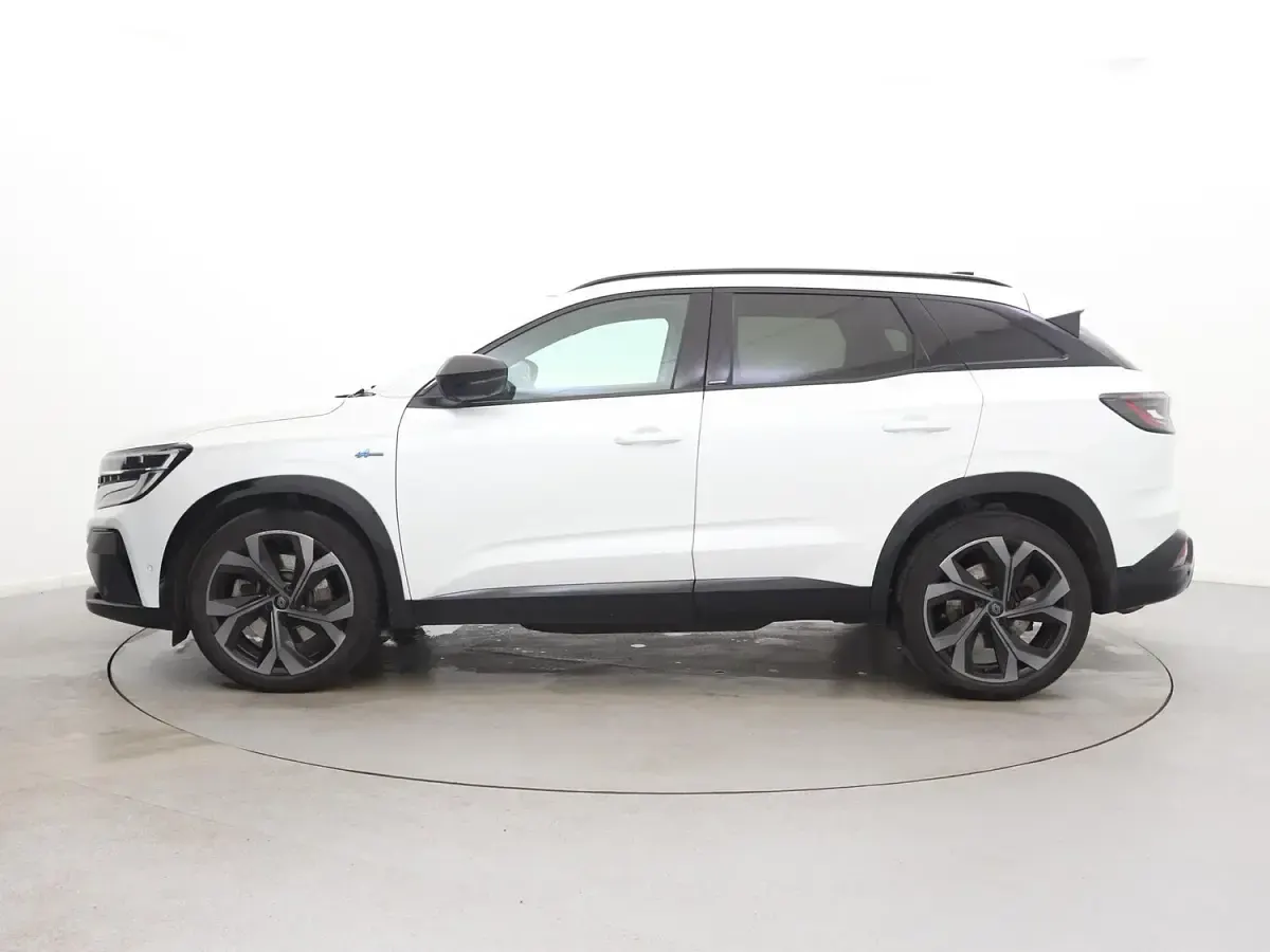 Used Renault Austral Iconic Esprit Alpine 200 HP (147 kW) 2024 White SUV