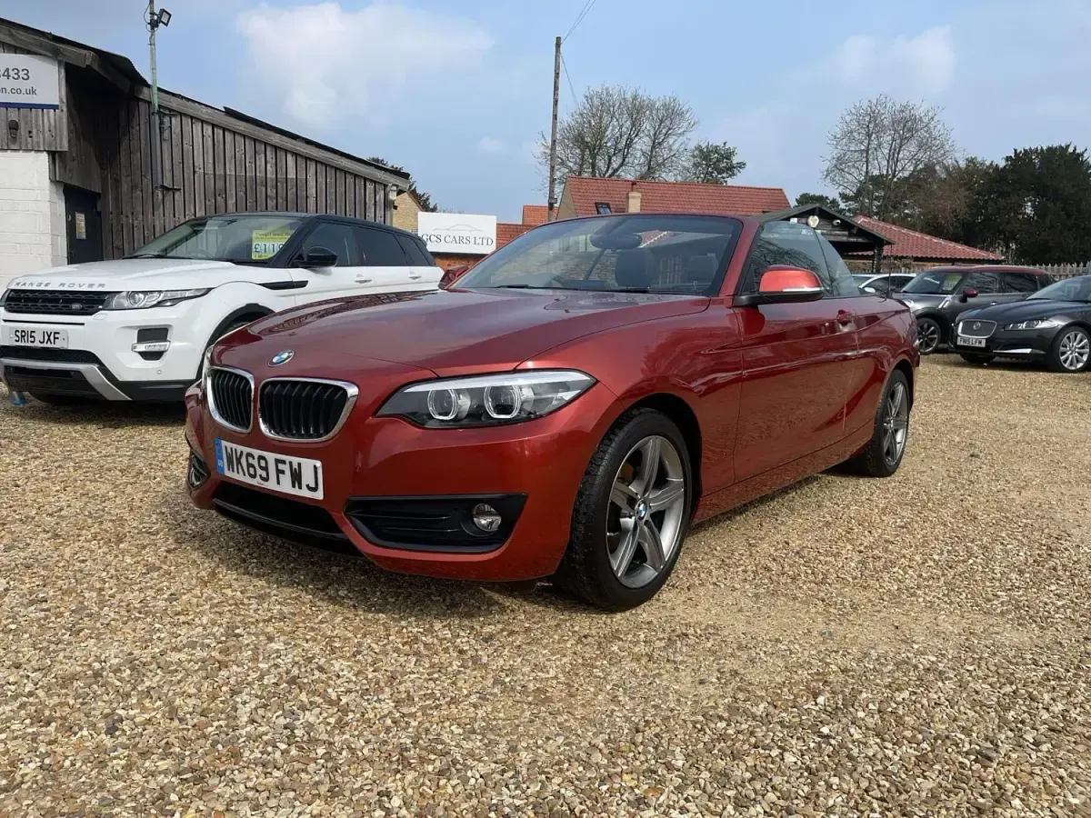 Usado BMW 218 Sport Line 2019 Naranja Descapotable