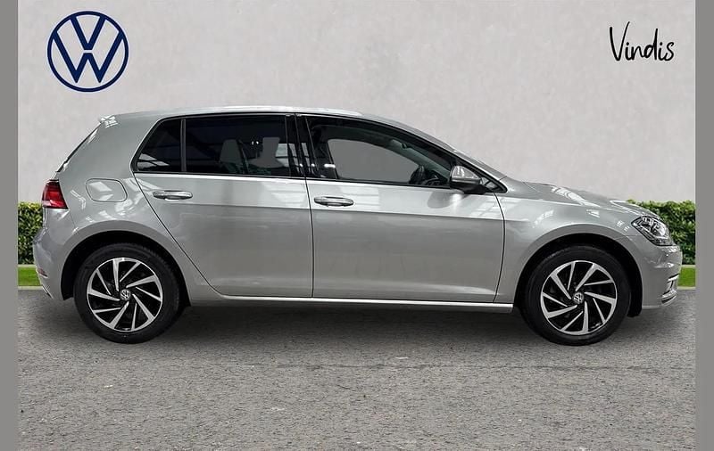 Used VW Golf VIII Edition 147 HP (108 kW) 2020 Silver Hatchback