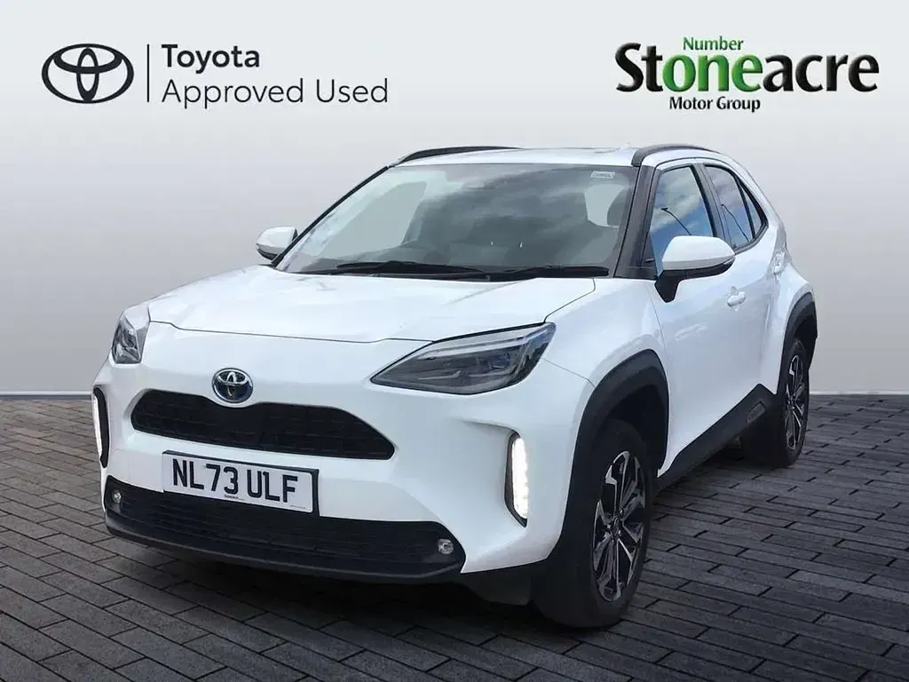 Used Toyota Yaris Cross Design 113 HP (83 kW) 2023 White SUV