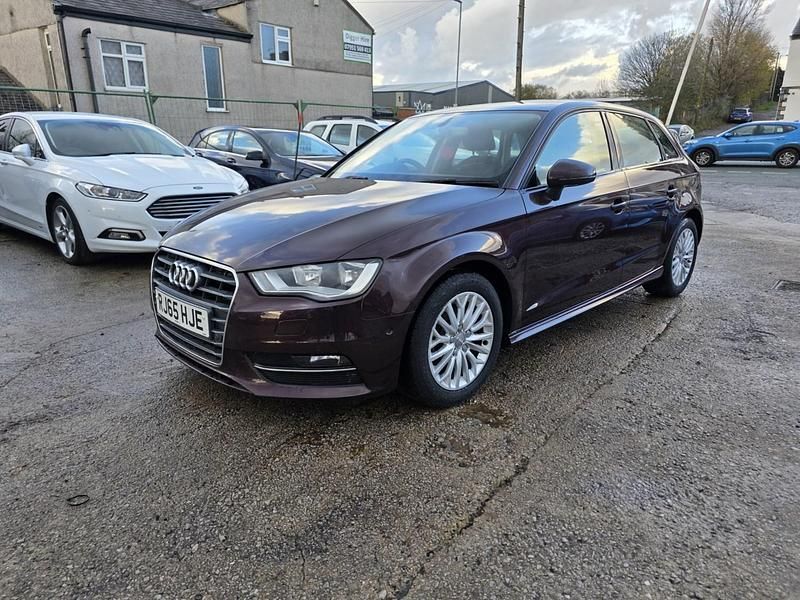 Used Audi A3 Comfort 2015 Red Hatchback