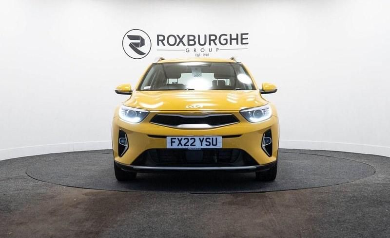 Used Kia Stonic 99 HP (72 kW) 2022 Yellow SUV