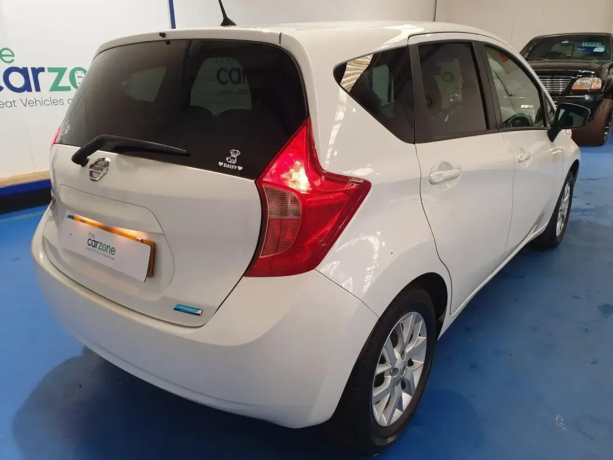 Used Nissan Note Acenta Premium 80 HP (58 kW) 2014 White Hatchback