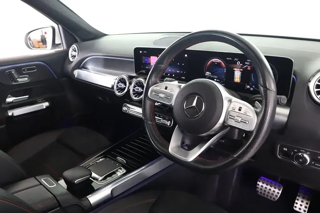 Usado Mercedes GLB220 AMG line 2021 Branco SUV