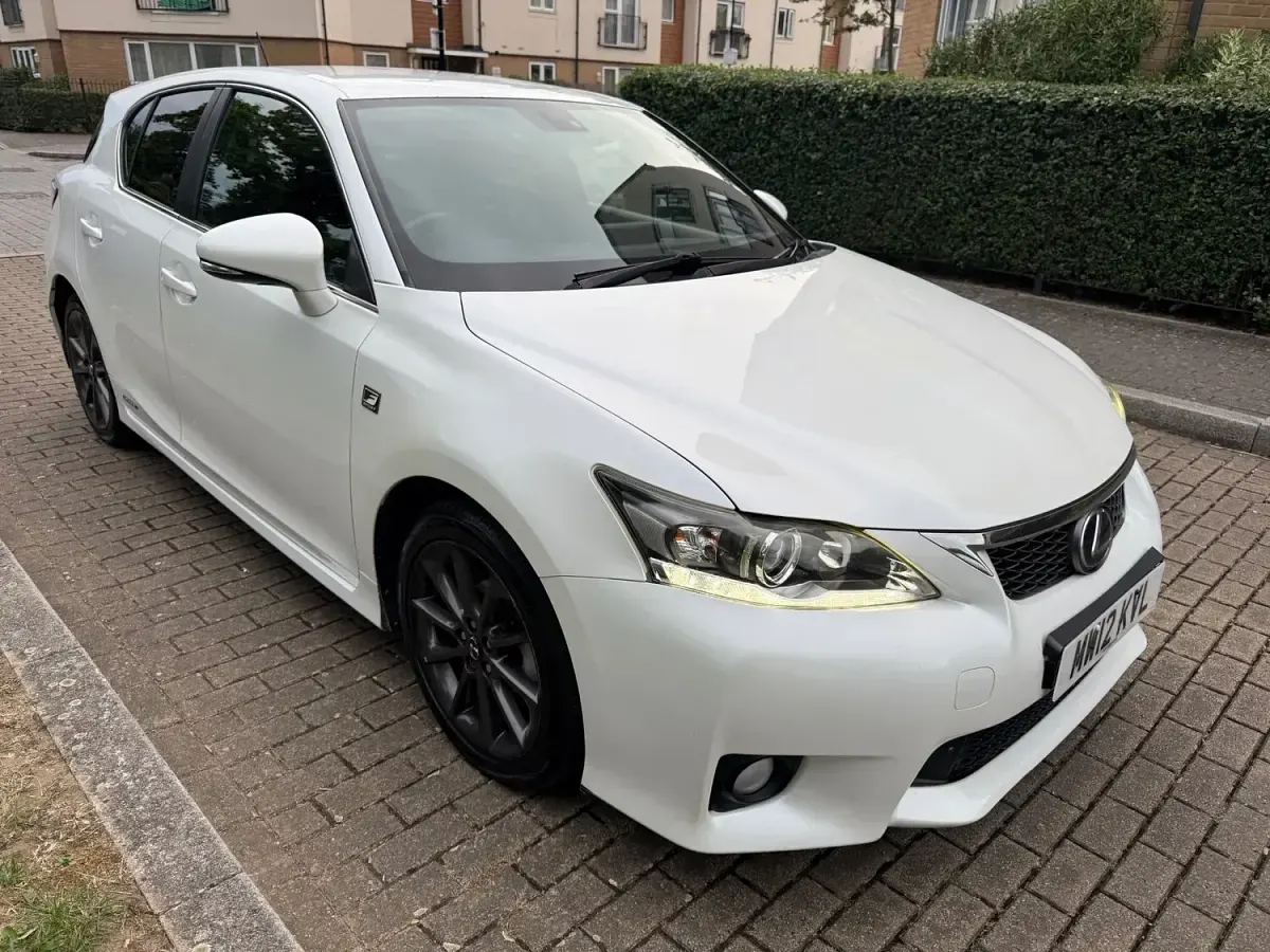 Used Lexus CT200h Sport Line 2012 White Hatchback