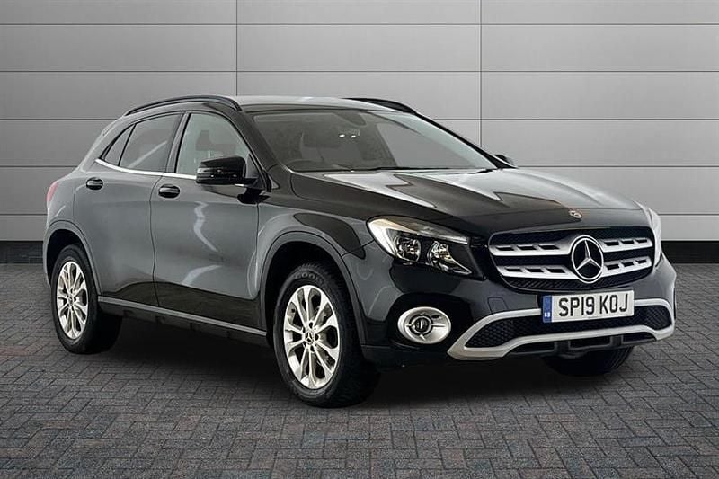 Unknown Used 2019 Mercedes 200 SE Hatchback | £12,299 (Fair price) - Image 1/4