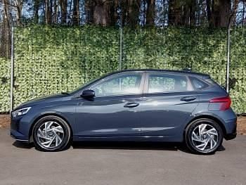 Used Hyundai i20 Advanced 100 HP (73 kW) 2025 Grey Hatchback