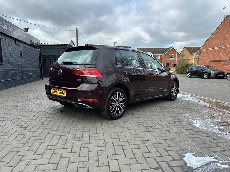 Used VW Golf VII SE 125 HP (91 kW) 2017 Black Hatchback